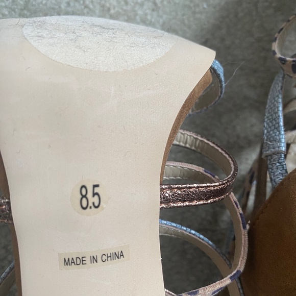 🆕️ Strappy Faux Suede Heels, Size 8.5 - Picture 8 of 10